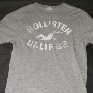 Hollister Graphic T